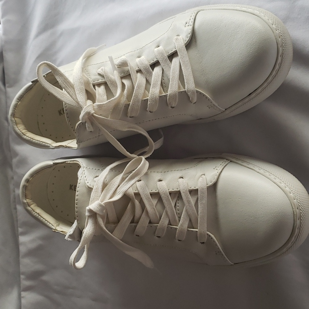 Kenneth Cole white leather shoes